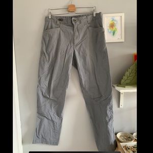 Patagonia Hiking Pants / Size 36